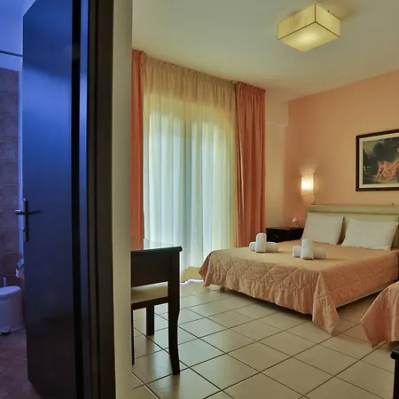 Ilion ホテル Paralía