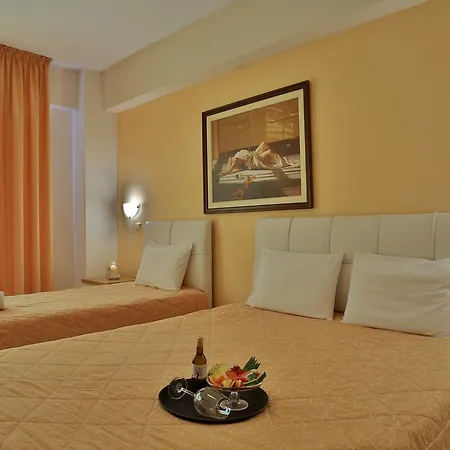 Ilion ホテル Paralía